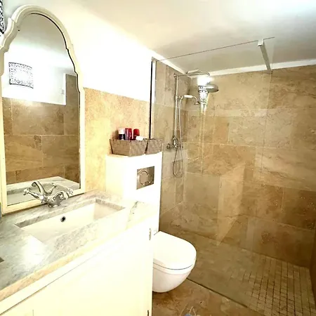 Maison De Village Charme Centre Avec Rooftop - Fr-1-728-22 Holiday home *
