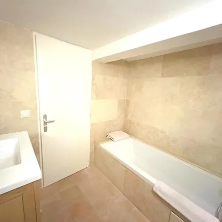 펜션 Maison De Village Charme Centre Avec Rooftop - Fr-1-728-22 쎙뜨호뻬